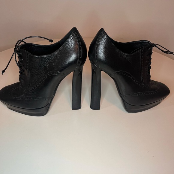 BOTTEGA VENETA Black Leather Lace-Up Heels - Picture 3 of 6